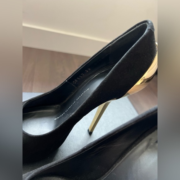 Authentic - Giuseppe - Zanotti black suede pumps with unique artsy gold heels. - Picture 6 of 8